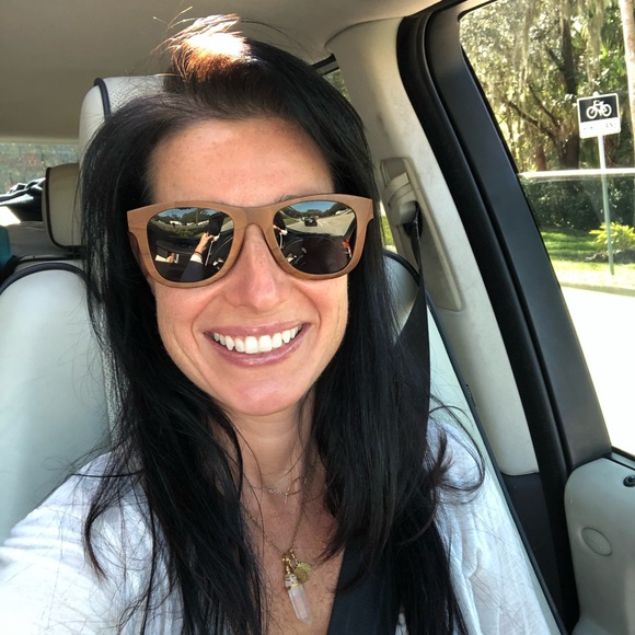 Meet your Posher, Stephanie - Picture 1 of 1